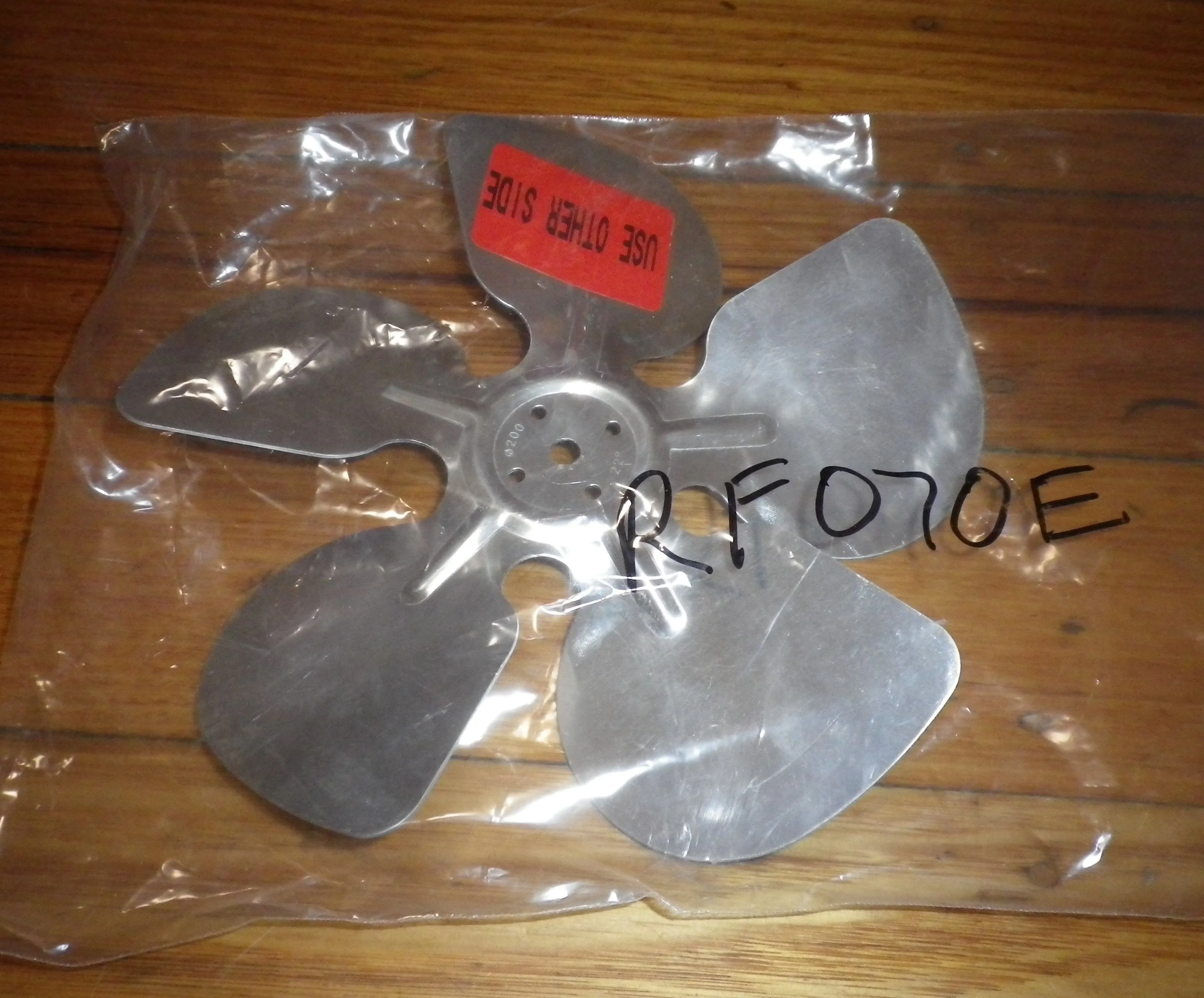 200mm 22° Aluminium Condensor Fan Blade 5 hole Mount & 5 Blades - Part # RF070E