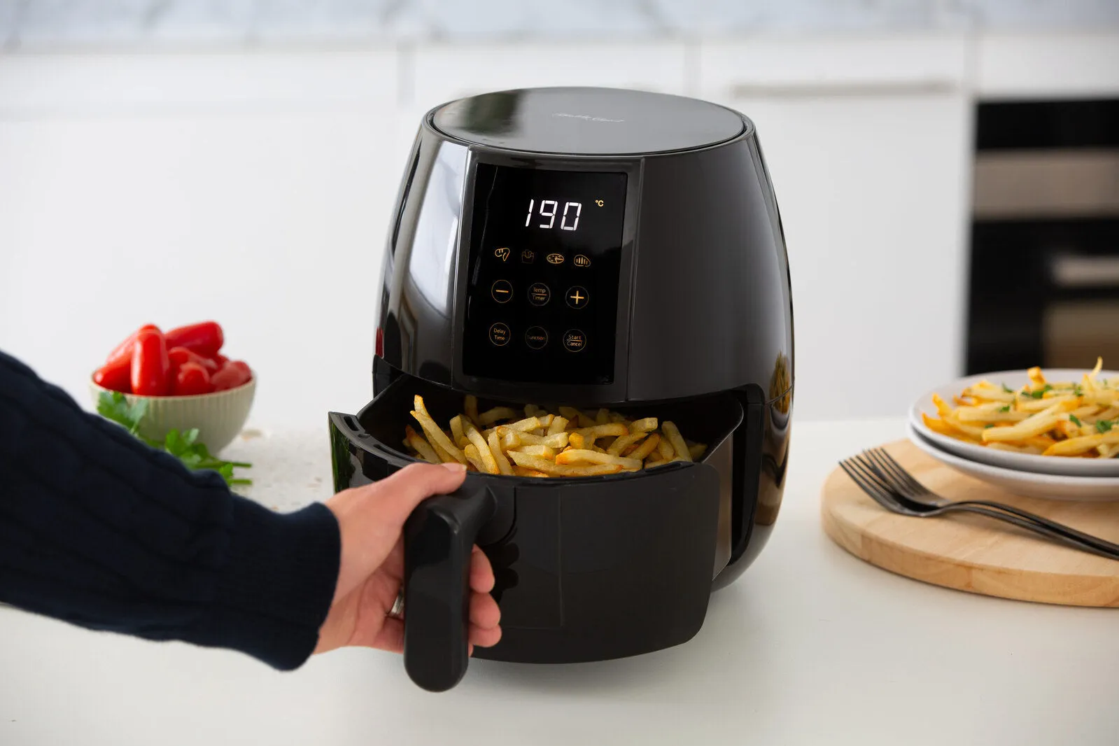 3L Digital Air Fryer with 200 C, Non-Stick & Removable Basket