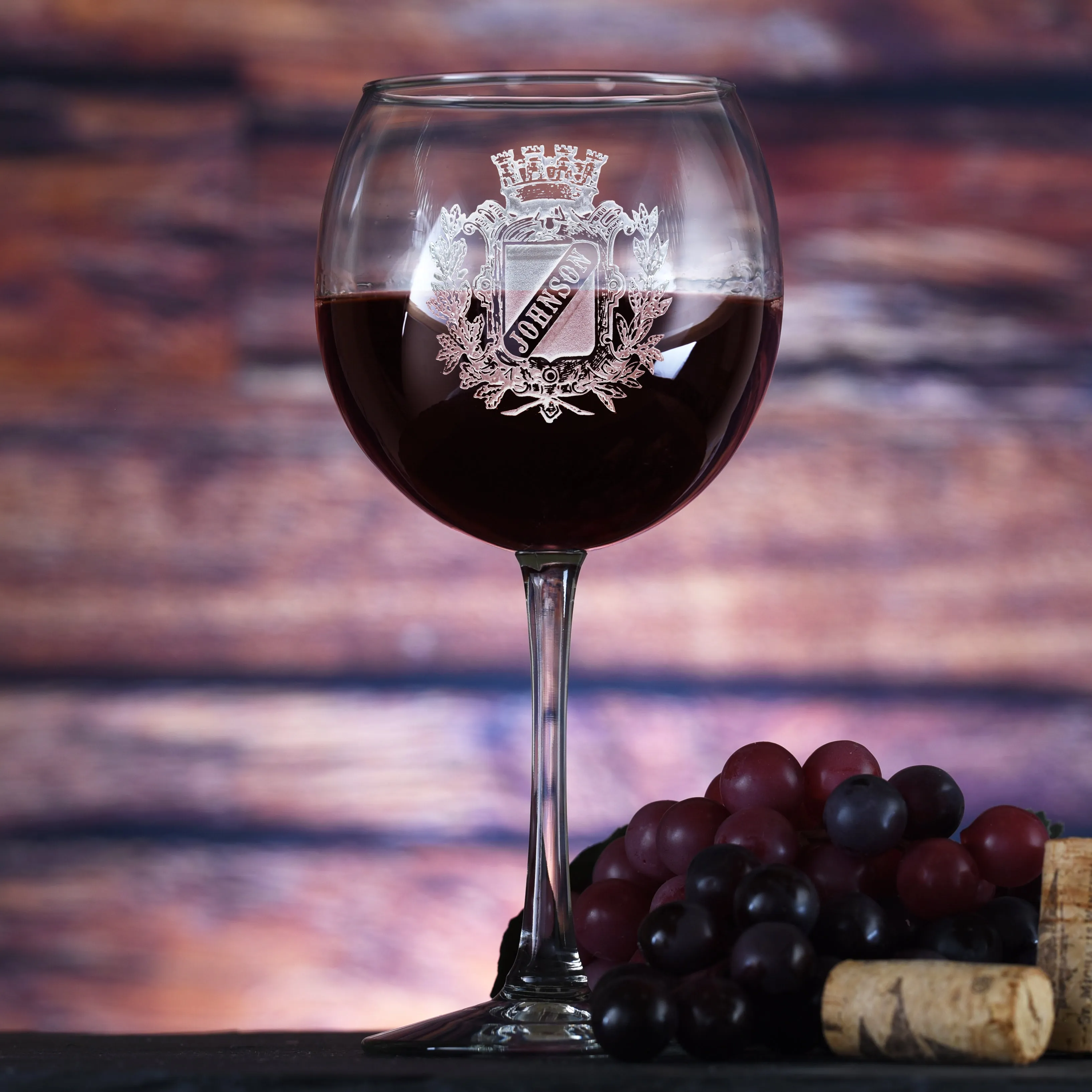 Family Crest Red Wine Glass