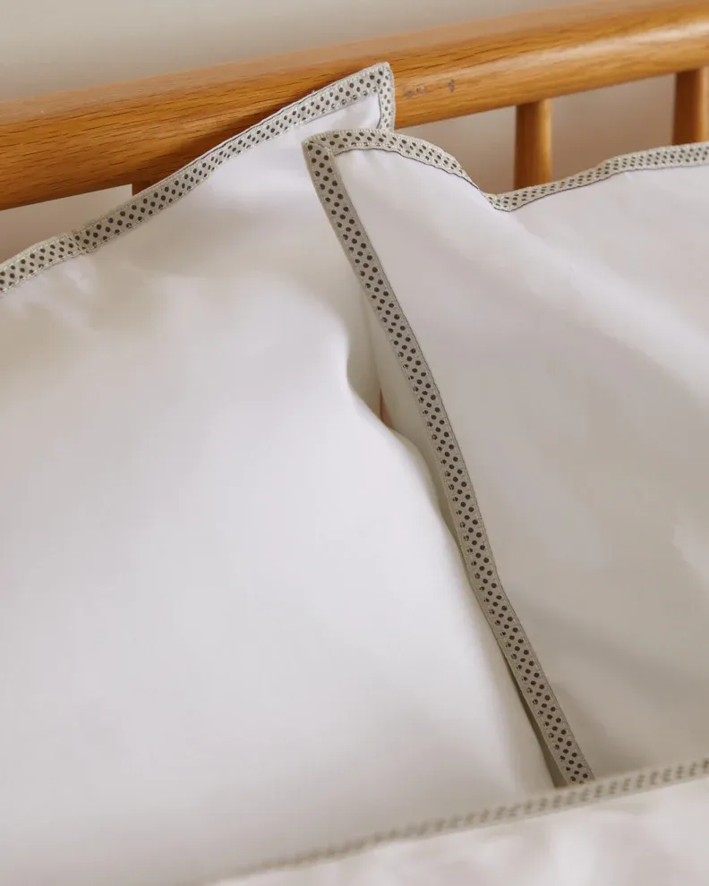 Foxford Trim Pillowcase