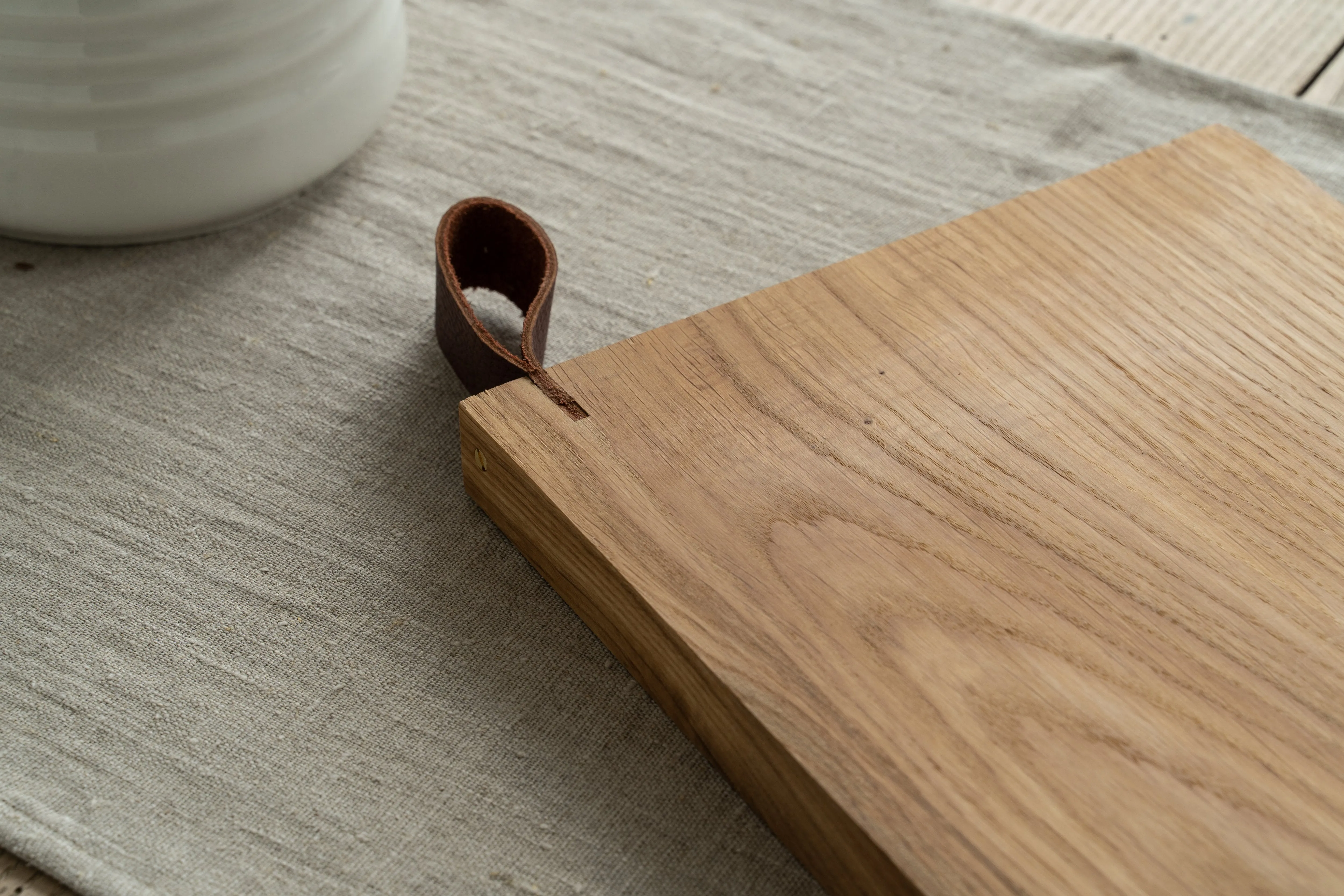 Mediea Small Oak Cutting Board