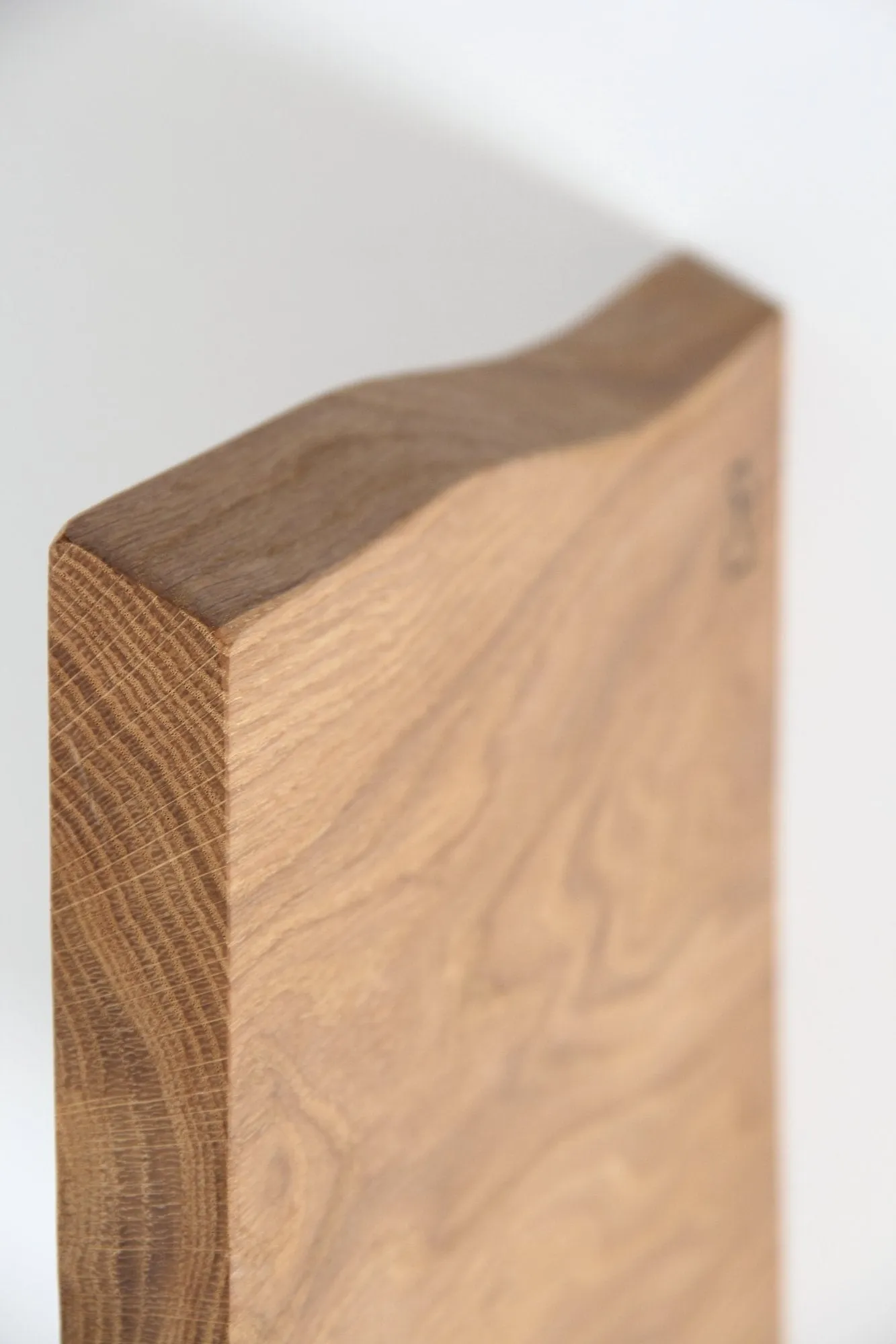 Mediea Small Oak Cutting Board