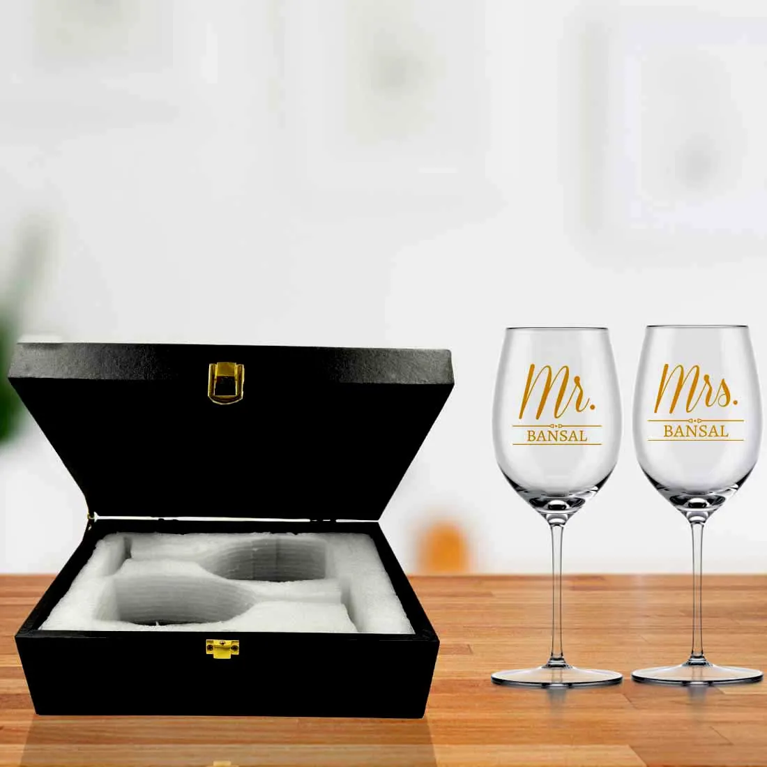 Mr and Mrs Wine Glass With Gift Box Set of 2